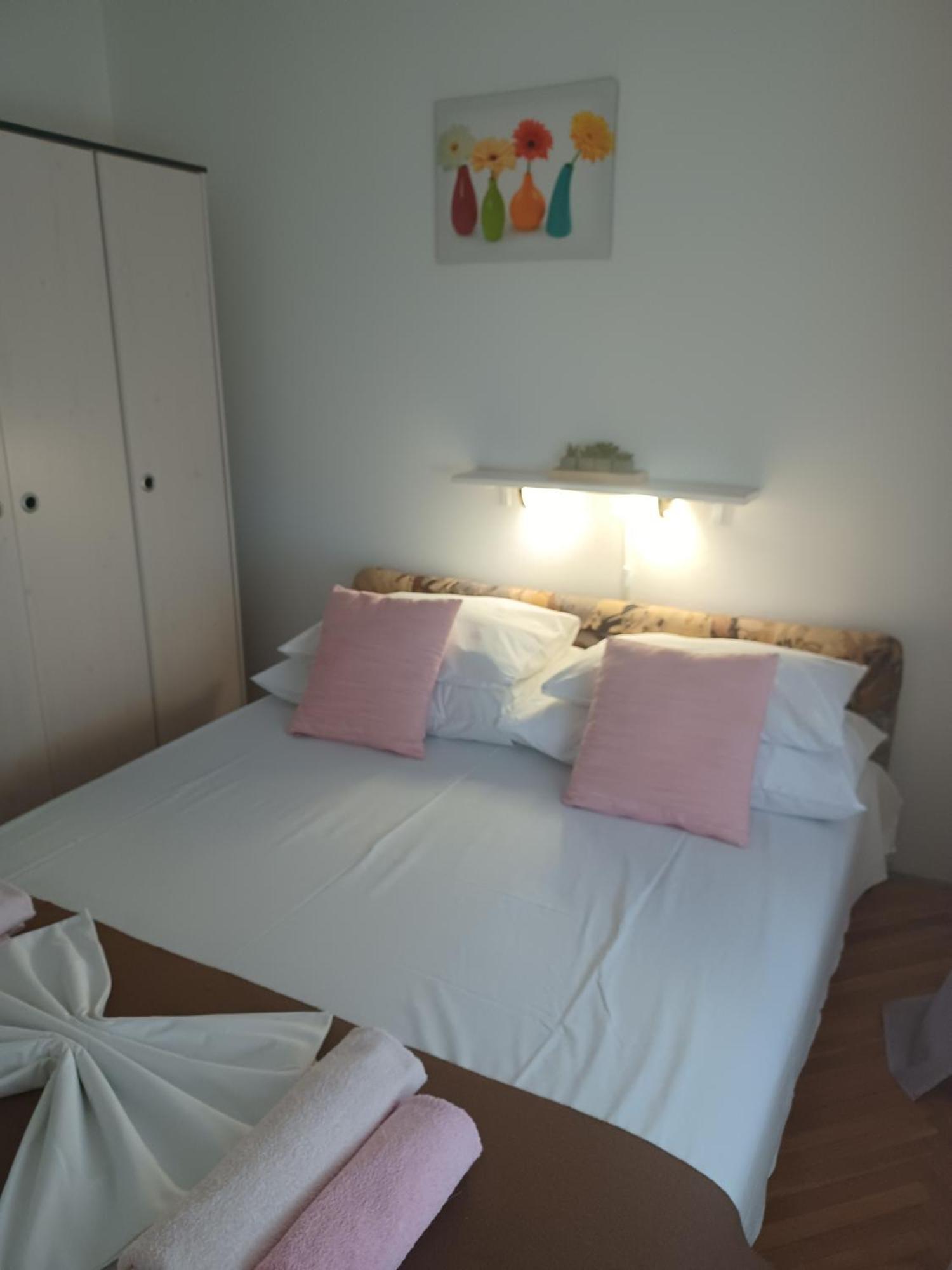 Helen Apartments Crikvenica Eksteriør billede